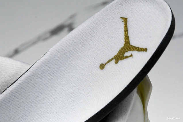 HYPE Metallic 4 Gold AQ9129-170 Jordan Retro 0720